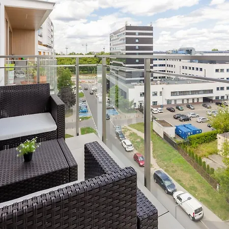 Cosy On Wola Goleszowska By Renters 아파트