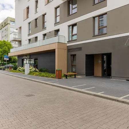 Cosy On Wola Goleszowska By Renters * Varsovia