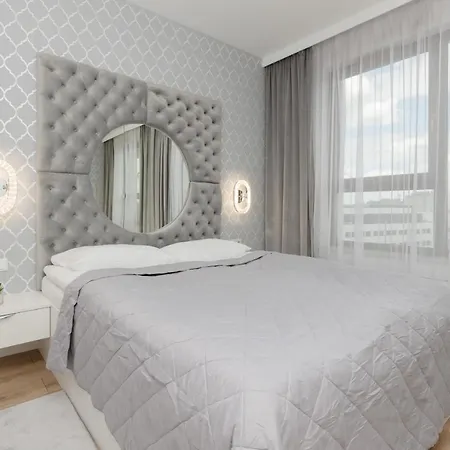 アパート Cosy On Wola Goleszowska By Renters ワルシャワ
