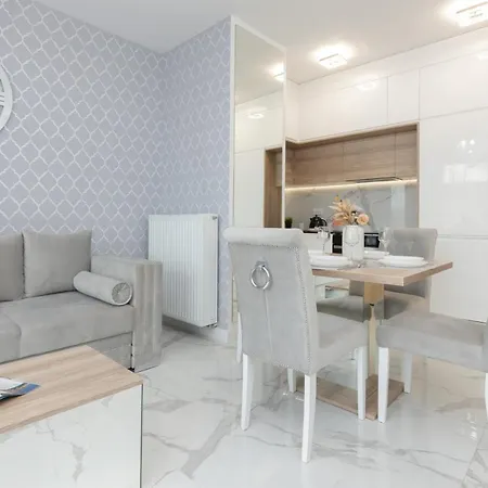 Cosy On Wola Goleszowska By Renters شقة