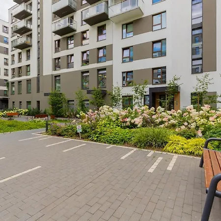 Cosy On Wola Goleszowska By Renters * وارسو