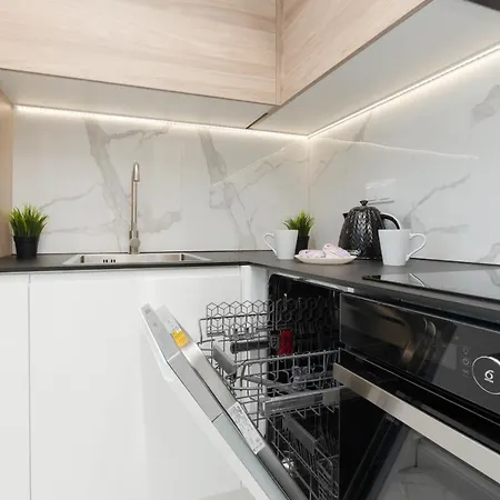 Cosy On Wola Goleszowska By Renters * Varsovia