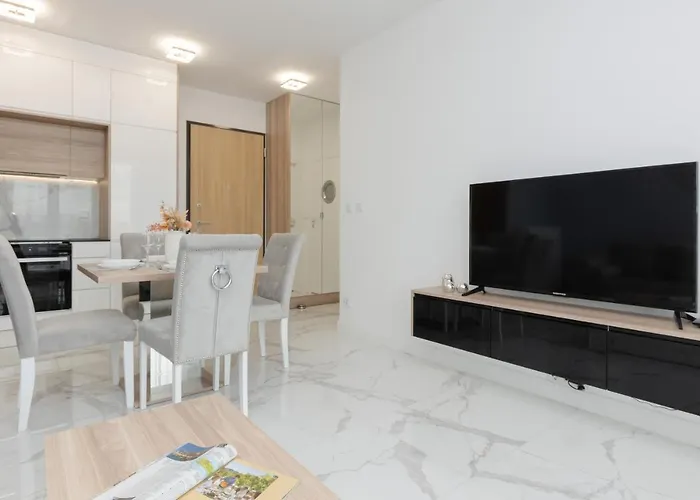 Cosy On Wola Goleszowska By Renters Apartman Varsó