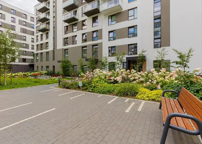 Cosy On Wola Goleszowska By Renters * Varsó