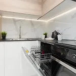Cosy On Wola Goleszowska By Renters * Warschau
